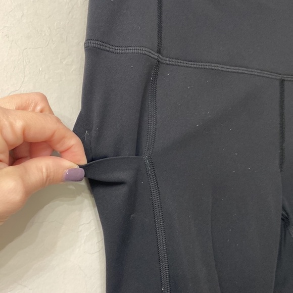 Lululemon black crop leggings size 4 - Picture 3 of 13